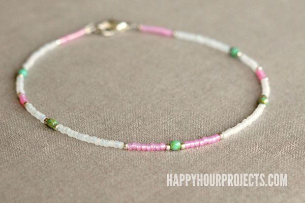 How to Make Ankle Bracelets With Beads